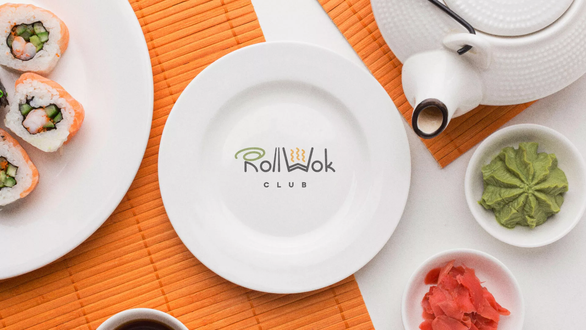 Разработка логотипа и фирменного стиля суши-бара «Roll Wok Club» в Суровикино
